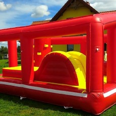 Inflatable playground 6x5m