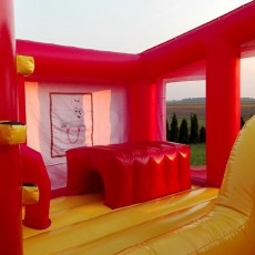 Inflatable playground 6x5m